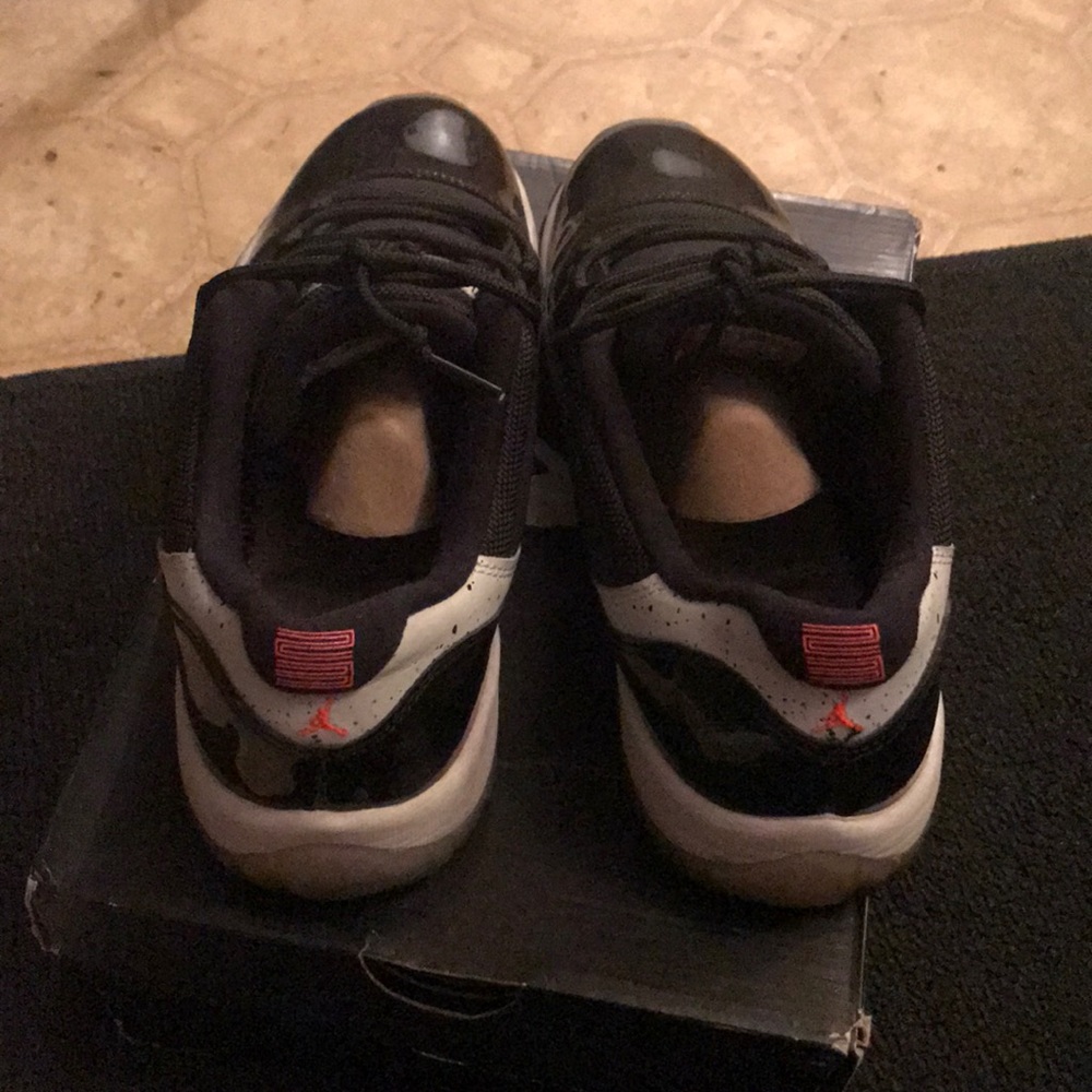 Jordan 11s - Picture 3 of 3